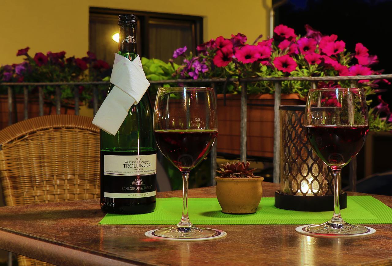 Restaurant Gruener Baum Hotell Leidersbach Exteriör bild